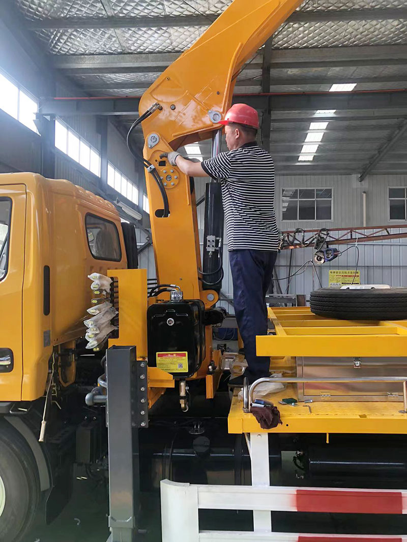 藍牌高空作業車價格